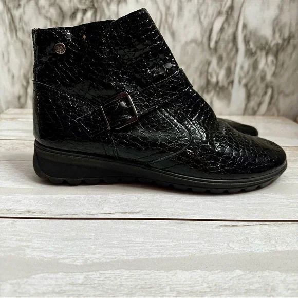 IMAC Croc Embossed Patent Leather Side Zip Booties Sz 39 US 9 Made In Italy - Picture 1 of 13